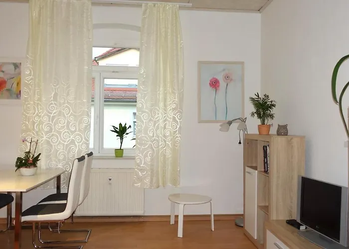 Pirna/Dohna, 2 R.-Wohnung In Mehrfamilienhaus