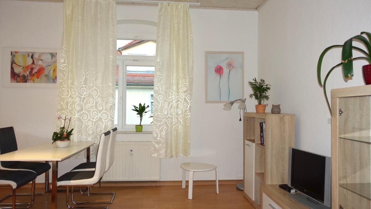 Pirna/dohna, 2 R.-wohnung In Mehrfamilienhaus Apartment *